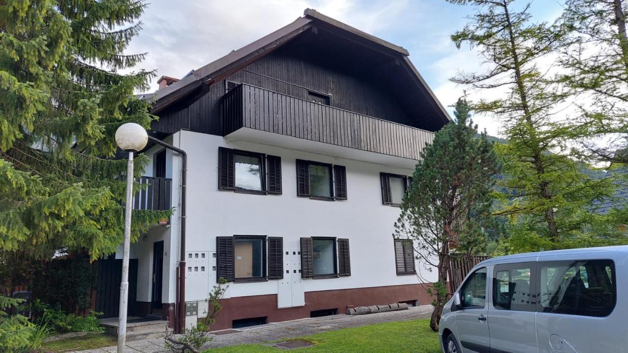 Apartma Marjetica Gozd Martuljek Ngoại thất bức ảnh